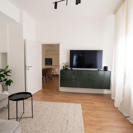 Wohnung Naehe Stadtzentrum Mit Wohnzimmer Und Kueche Coblença Exterior foto