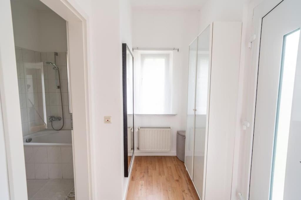 Wohnung Naehe Stadtzentrum Mit Wohnzimmer Und Kueche Coblença Exterior foto